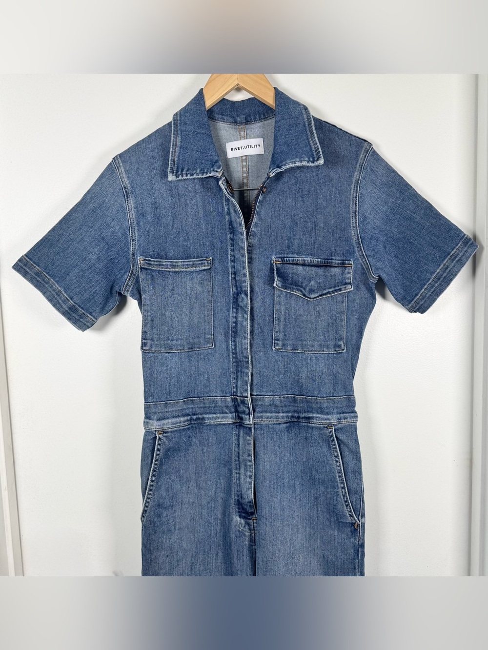 Rivet & Utility Rebel Denim Jumpsuit Women’s Medium Straight Leg Pockets Zip EUC